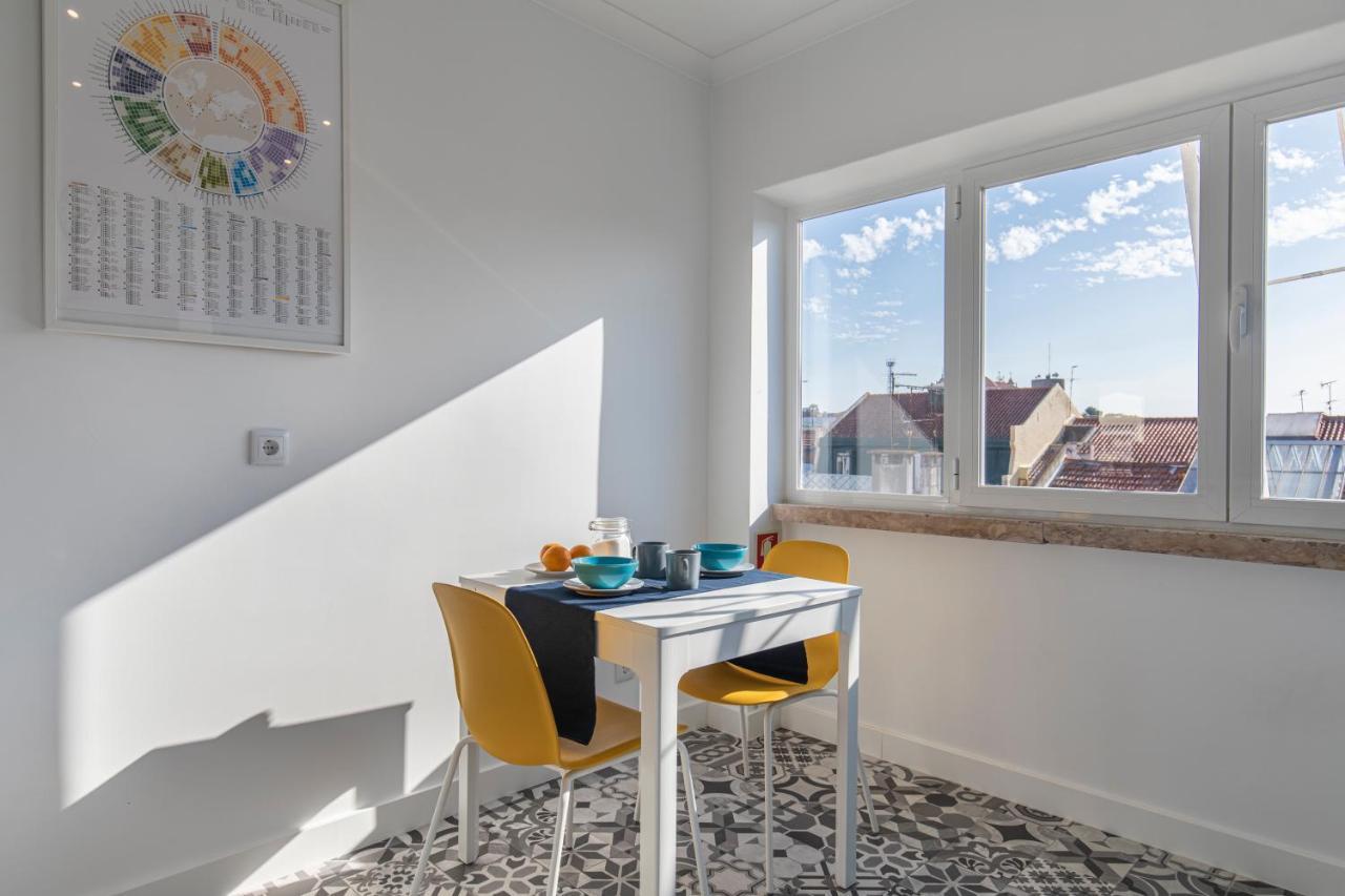 Lovelystay - Sunny 1Bdr Apartment W/Terrace Lisboa Exterior foto
